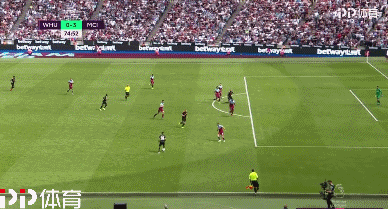 美因茨vs霍芬海姆：李在城、阿米里首发，克拉马里奇、曹法尔出战